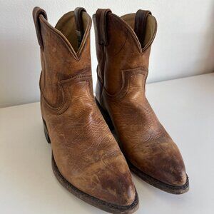 Frye and Co. Women's Billy Short Cowboy Boots 7.5 in Redwood